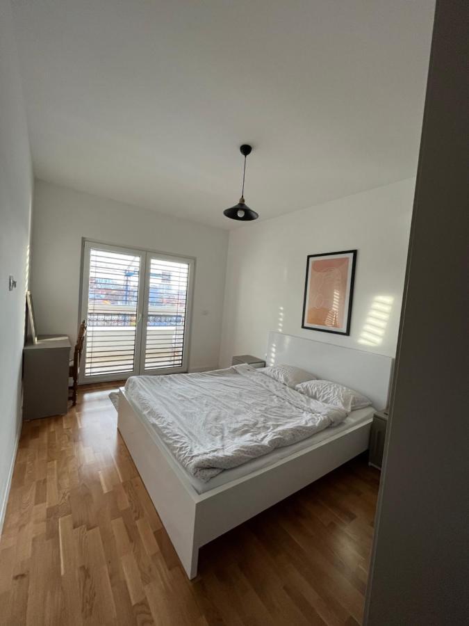 Central Luxury Apartment Priştine Dış mekan fotoğraf