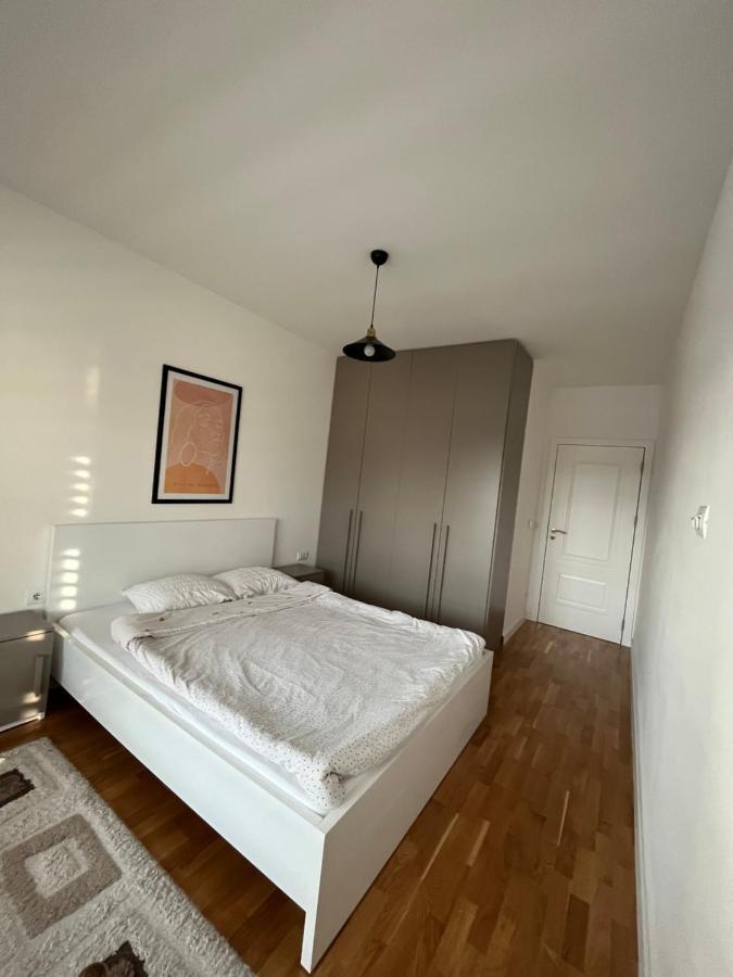Central Luxury Apartment Priştine Dış mekan fotoğraf