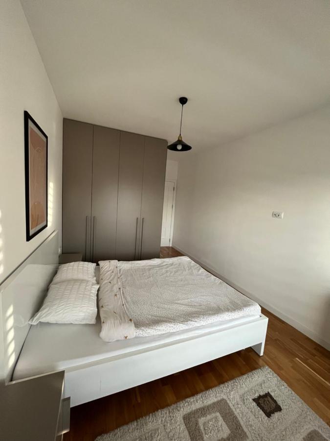 Central Luxury Apartment Priştine Dış mekan fotoğraf